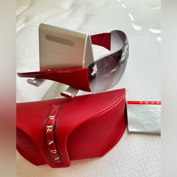 🔥Prada Sunglasses ( Large Size) - Picture 13 of 17